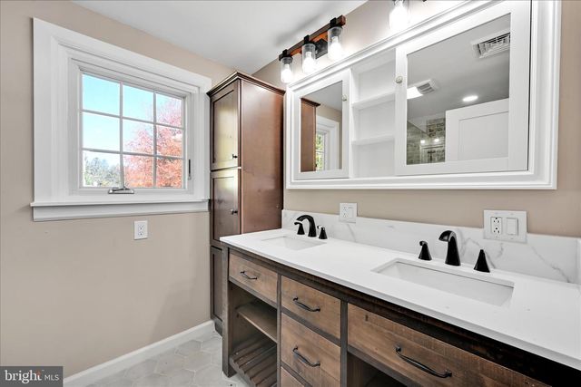 133 CONESTOGA BLVD, Lancaster, PA 17602