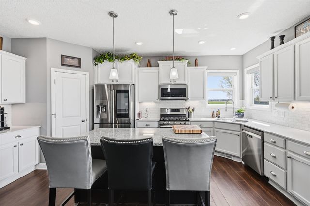 137 6th Street NW, Delano, MN 55328