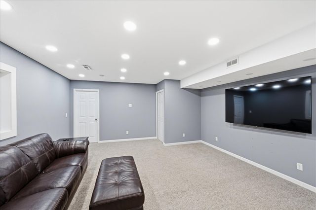 137 6th Street NW, Delano, MN 55328