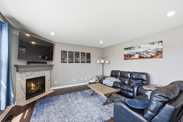 137 6th Street NW, Delano, MN 55328