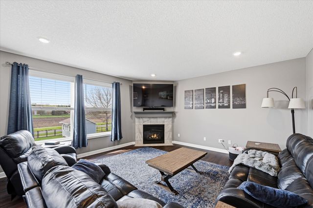 137 6th Street NW, Delano, MN 55328