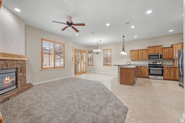 10596 S PINYON PINES CT, South Jordan, UT 84095