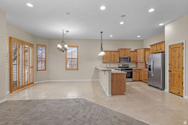 10596 S PINYON PINES CT, South Jordan, UT 84095