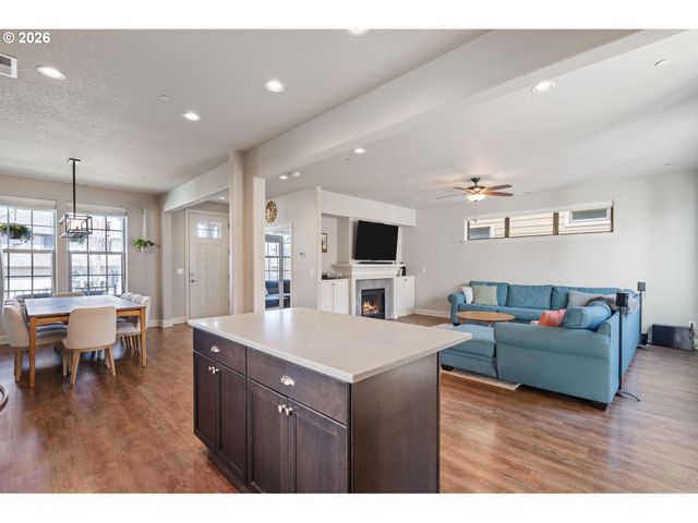 29151 Sw SAN MIGUEL Ln, Wilsonville, OR 97070