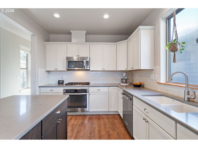 29151 Sw SAN MIGUEL Ln, Wilsonville, OR 97070