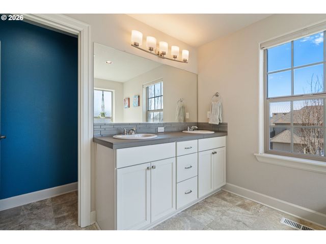 29151 Sw SAN MIGUEL Ln, Wilsonville, OR 97070