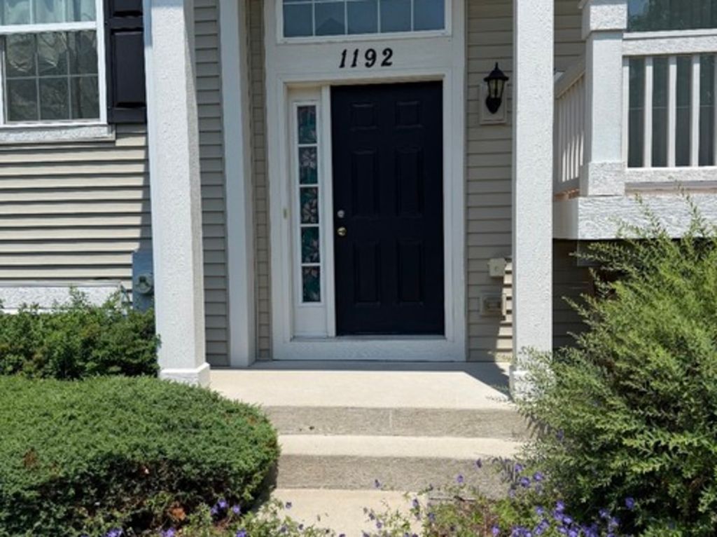 1192 Alta Vista Drive 1192, Pingree Grove, IL 60140