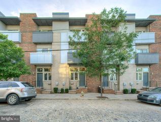 412 N FRONT ST #8, Philadelphia, PA 19123