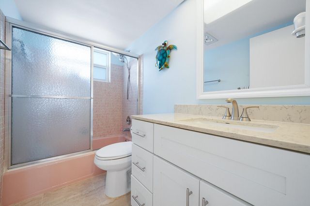37 Yacht Club Drive Unit 202, North Palm Beach, FL 33408