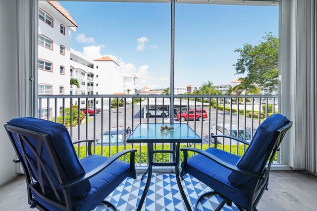 37 Yacht Club Drive Unit 202, North Palm Beach, FL 33408