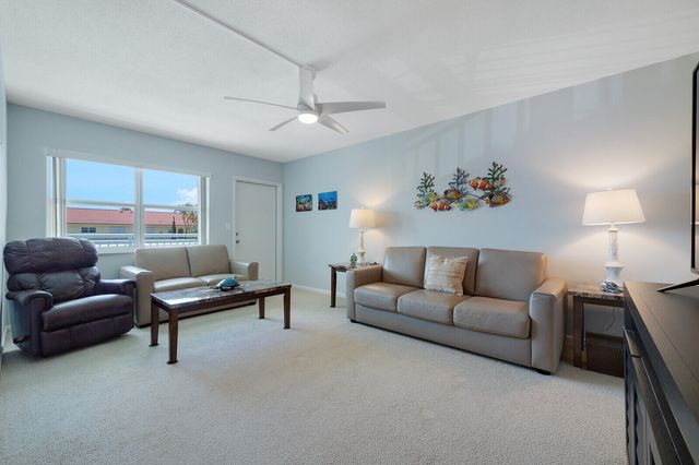 37 Yacht Club Drive Unit 202, North Palm Beach, FL 33408