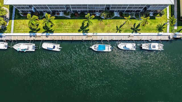37 Yacht Club Drive Unit 202, North Palm Beach, FL 33408