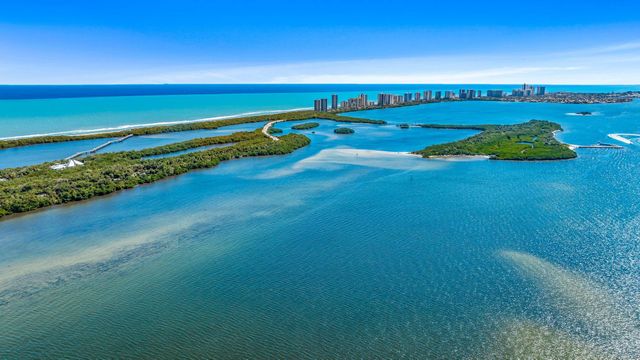 37 Yacht Club Drive Unit 202, North Palm Beach, FL 33408