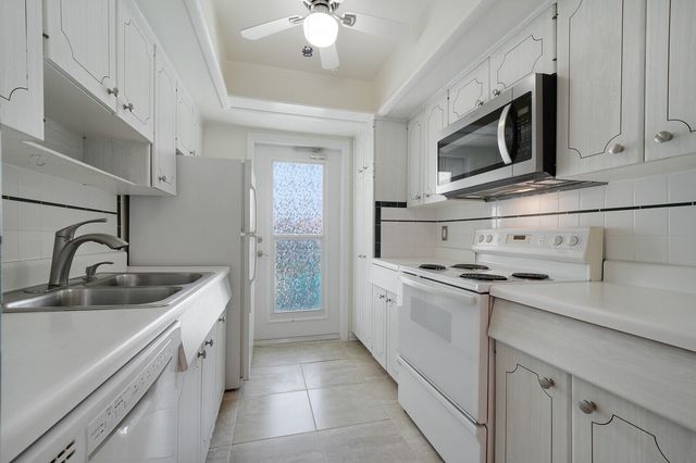 37 Yacht Club Drive Unit 202, North Palm Beach, FL 33408