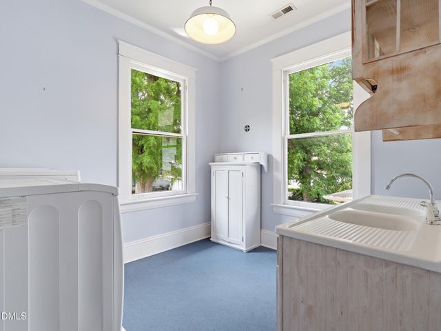 127 Forest Road, Raleigh, NC 27605