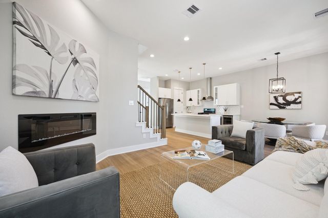 807 Martin Street D, Houston, TX 77018