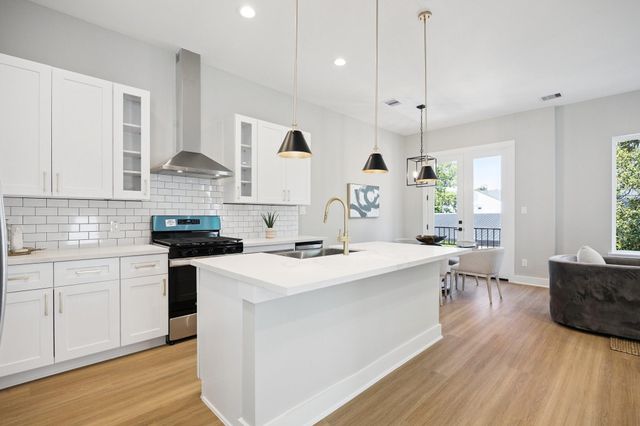 807 Martin Street D, Houston, TX 77018