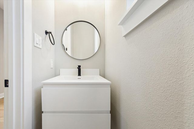 807 Martin Street D, Houston, TX 77018