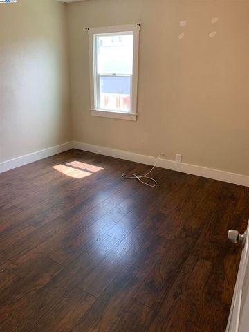 9380 Thermal St., Oakland, CA 94605