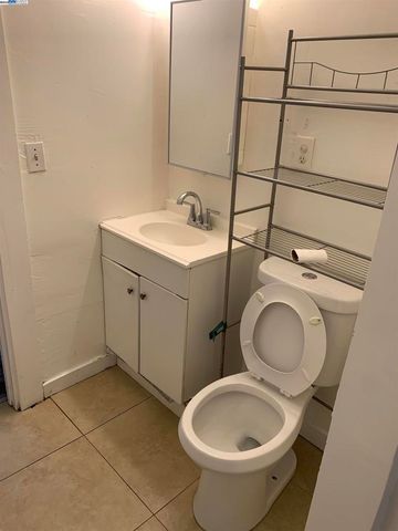 9380 Thermal St., Oakland, CA 94605