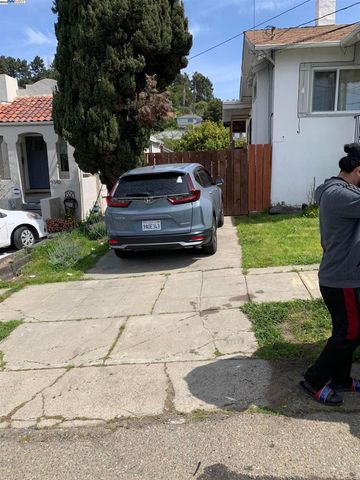 9380 Thermal St., Oakland, CA 94605