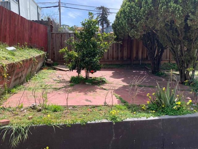 9380 Thermal St., Oakland, CA 94605