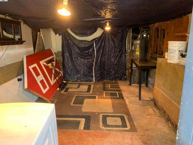 9380 Thermal St., Oakland, CA 94605