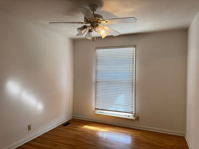 2153 N Meadow Dr, Clarksville, TN 37043