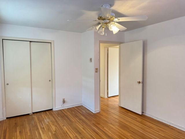 2153 N Meadow Dr, Clarksville, TN 37043