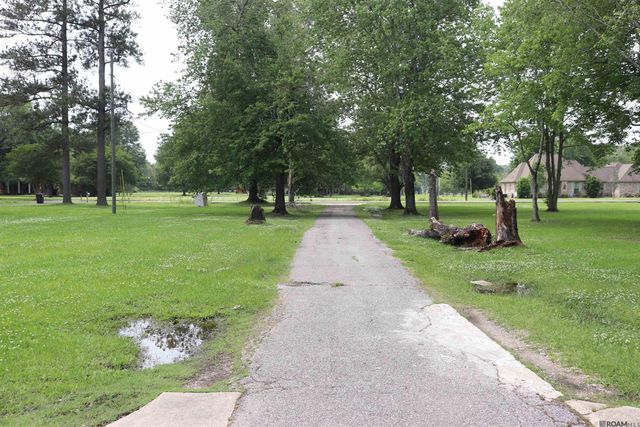 22336 Sutter Ln, Zachary, LA 70791