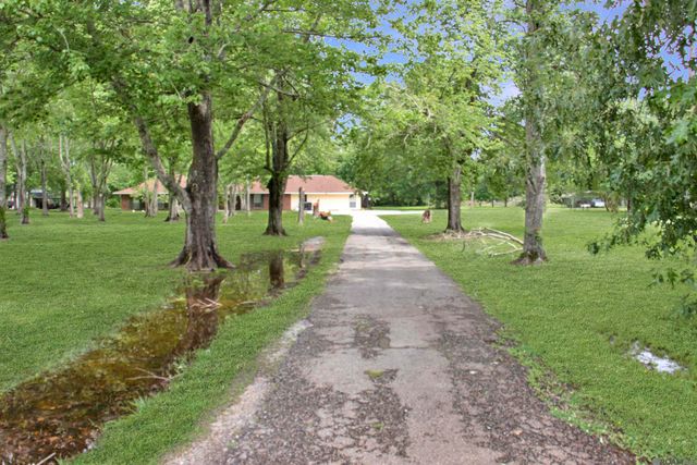 22336 Sutter Ln, Zachary, LA 70791