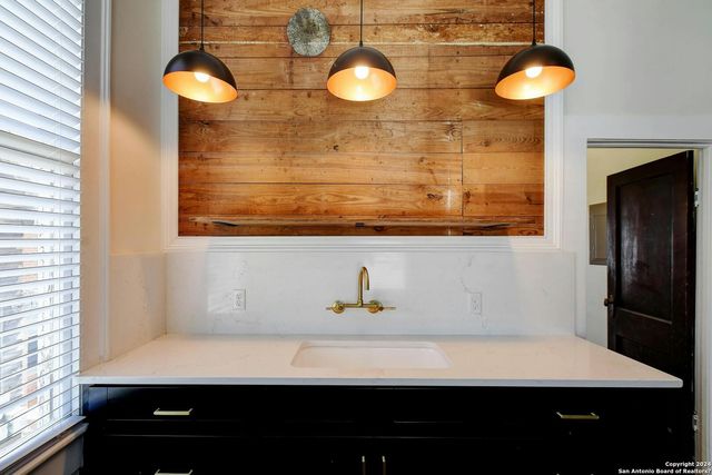 423 W Woodlawn Ave Apt 2, San Antonio, TX 78212