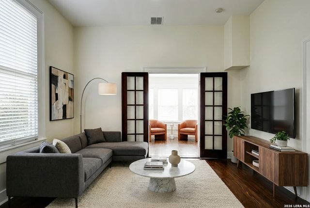 423 W Woodlawn Ave Apt 2, San Antonio, TX 78212