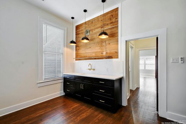 423 W Woodlawn Ave Apt 2, San Antonio, TX 78212