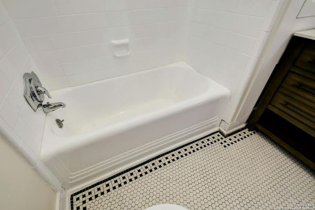 423 W Woodlawn Ave Apt 2, San Antonio, TX 78212