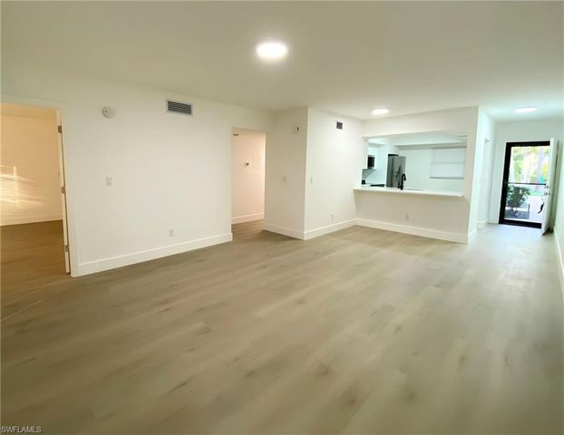 1765 Courtyard WAY 103, Naples, FL 34112