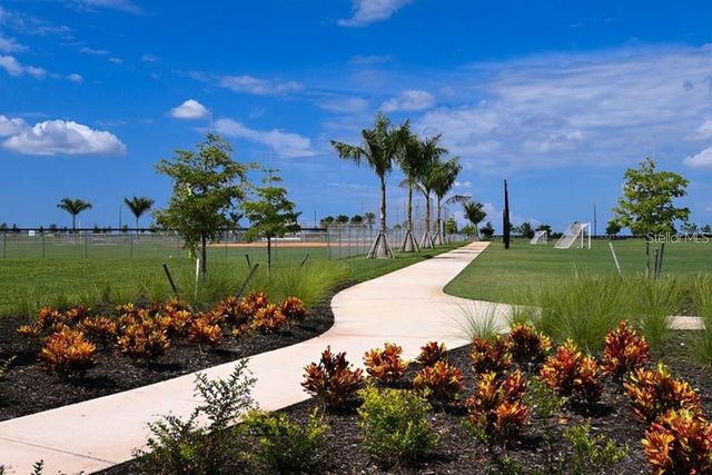 8520 DAYBREAK STREET, Sarasota, FL 34241