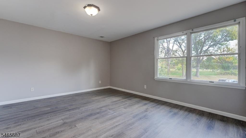 589 Cherry St, Elizabeth City, NJ 07208 — photo 5