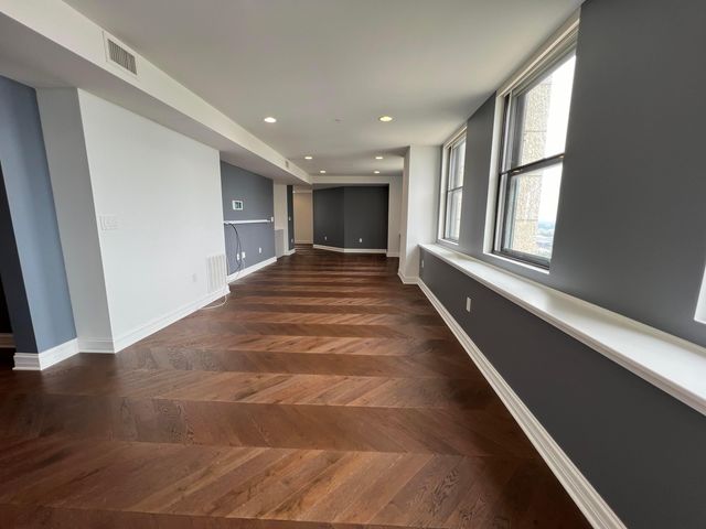 50 W Broad Street, 3502, Columbus, OH 43215