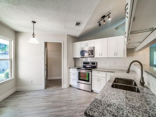 6306 Fallengate Drive, Spring, TX 77373