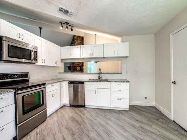 6306 Fallengate Drive, Spring, TX 77373