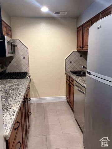 5676 MEADOW LN #123, Ogden, UT 84403