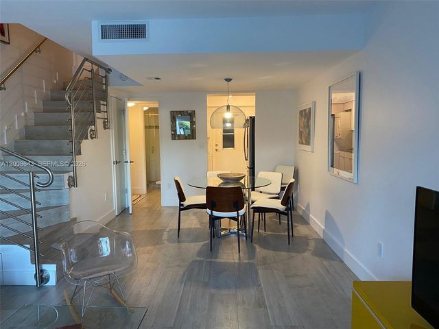 881 Ocean Dr TH12, Key Biscayne, FL 33149