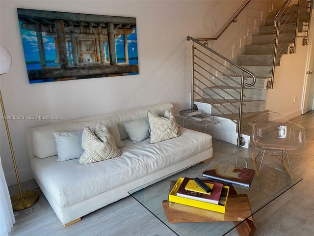 881 Ocean Dr TH12, Key Biscayne, FL 33149