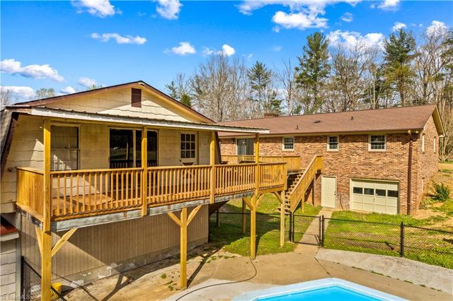 1804 Clingman Road, Ronda, NC 28670