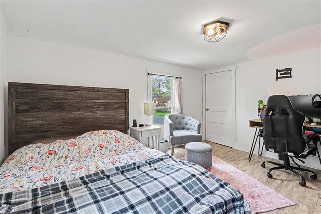 126 E South Street, Vicksburg, MI 49097