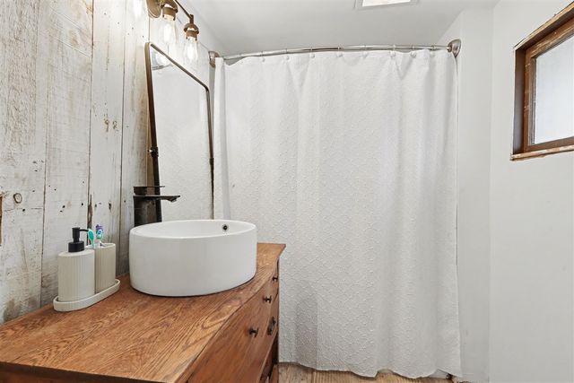 126 E South Street, Vicksburg, MI 49097