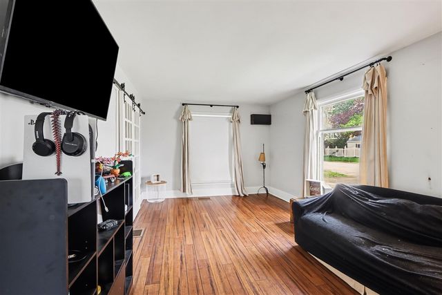 126 E South Street, Vicksburg, MI 49097