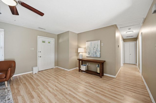 686 ROLLASON DR, Front Royal, VA 22630