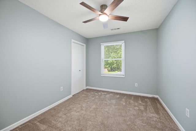 686 ROLLASON DR, Front Royal, VA 22630